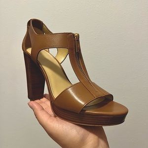 Never Worn Michael Kors Camel Leather Heals